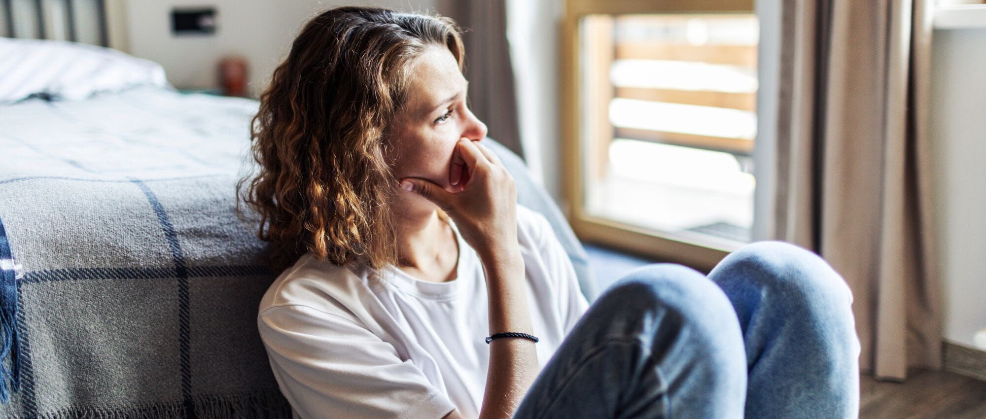 A woman in a Full-Day Outpatient Addiction Treatment Program for women at Luna Recovery for Women in North Andover, MA.